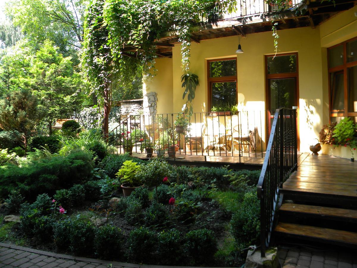 Studios At Anchevskih 3 Lviv Bagian luar foto